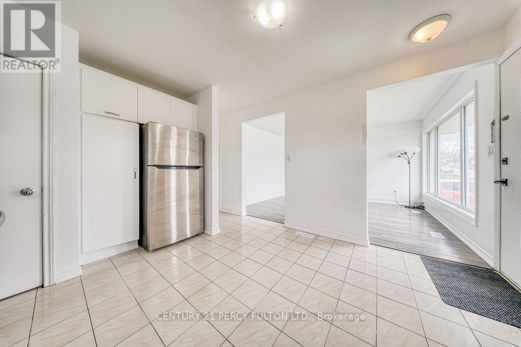 381 Conant Street, Oshawa, Ontario  L1H 3S8 - Photo 23 - E13659198