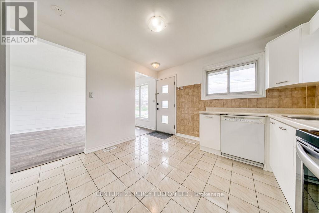381 Conant Street, Oshawa, Ontario  L1H 3S8 - Photo 22 - E13659198