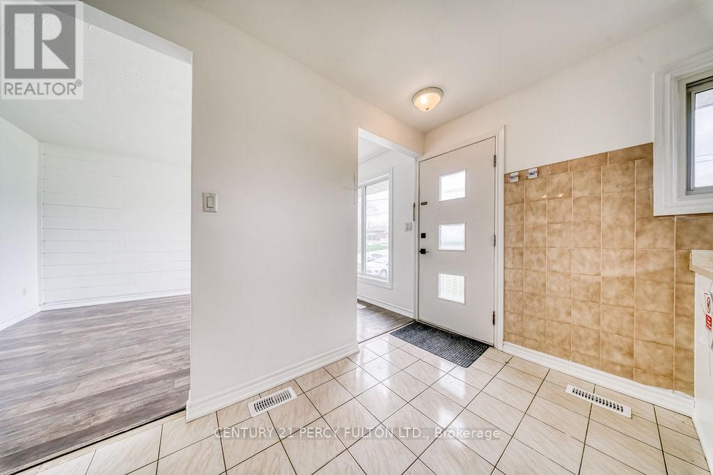 381 Conant Street, Oshawa, Ontario  L1H 3S8 - Photo 20 - E13659198