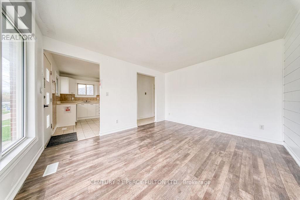 381 Conant Street, Oshawa, Ontario  L1H 3S8 - Photo 24 - E13659198