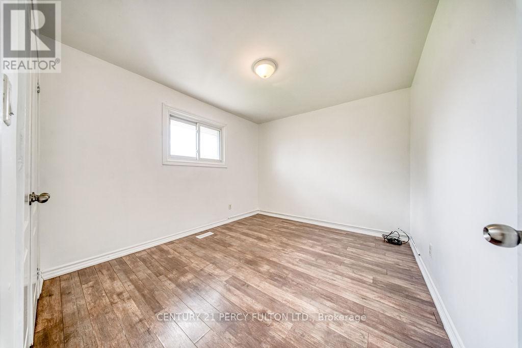 381 Conant Street, Oshawa, Ontario  L1H 3S8 - Photo 27 - E13659198