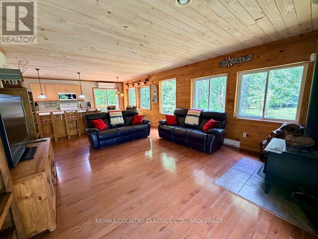1068c Jacques Bay Road, Addington Highlands, Ontario  K0H 1K0 - Photo 5 - X13695054