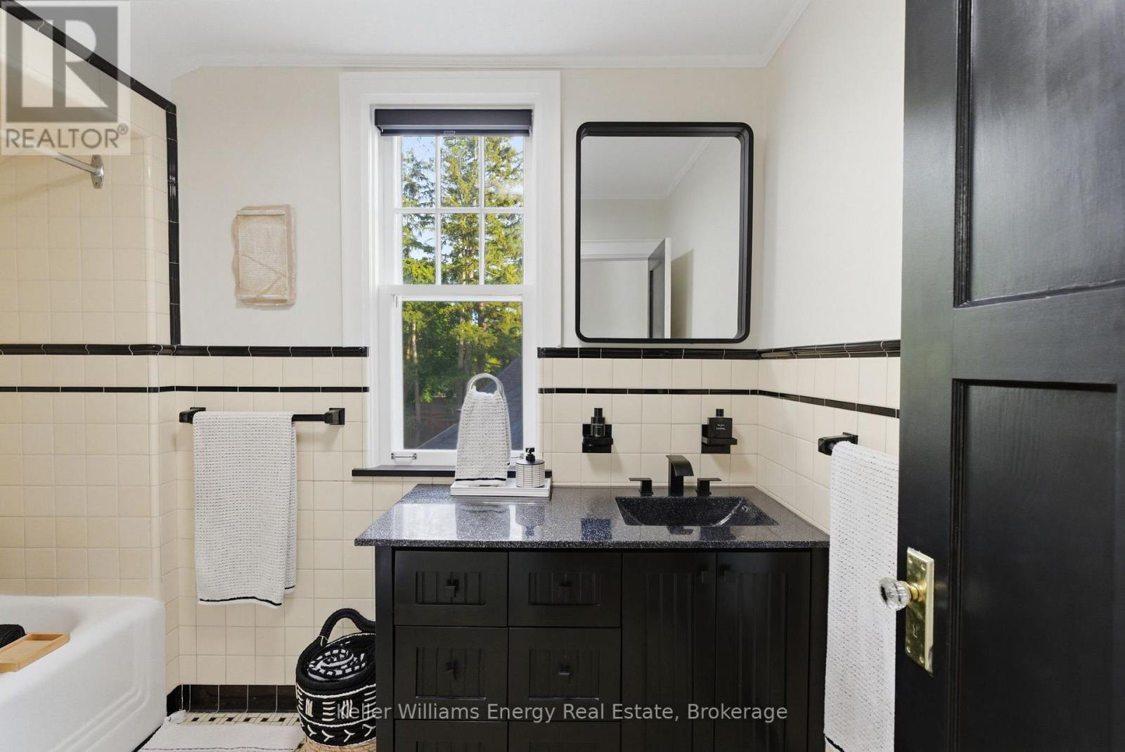 59 Bagot Street, Whitby, Ontario  L1M 1A1 - Photo 23 - E13697220