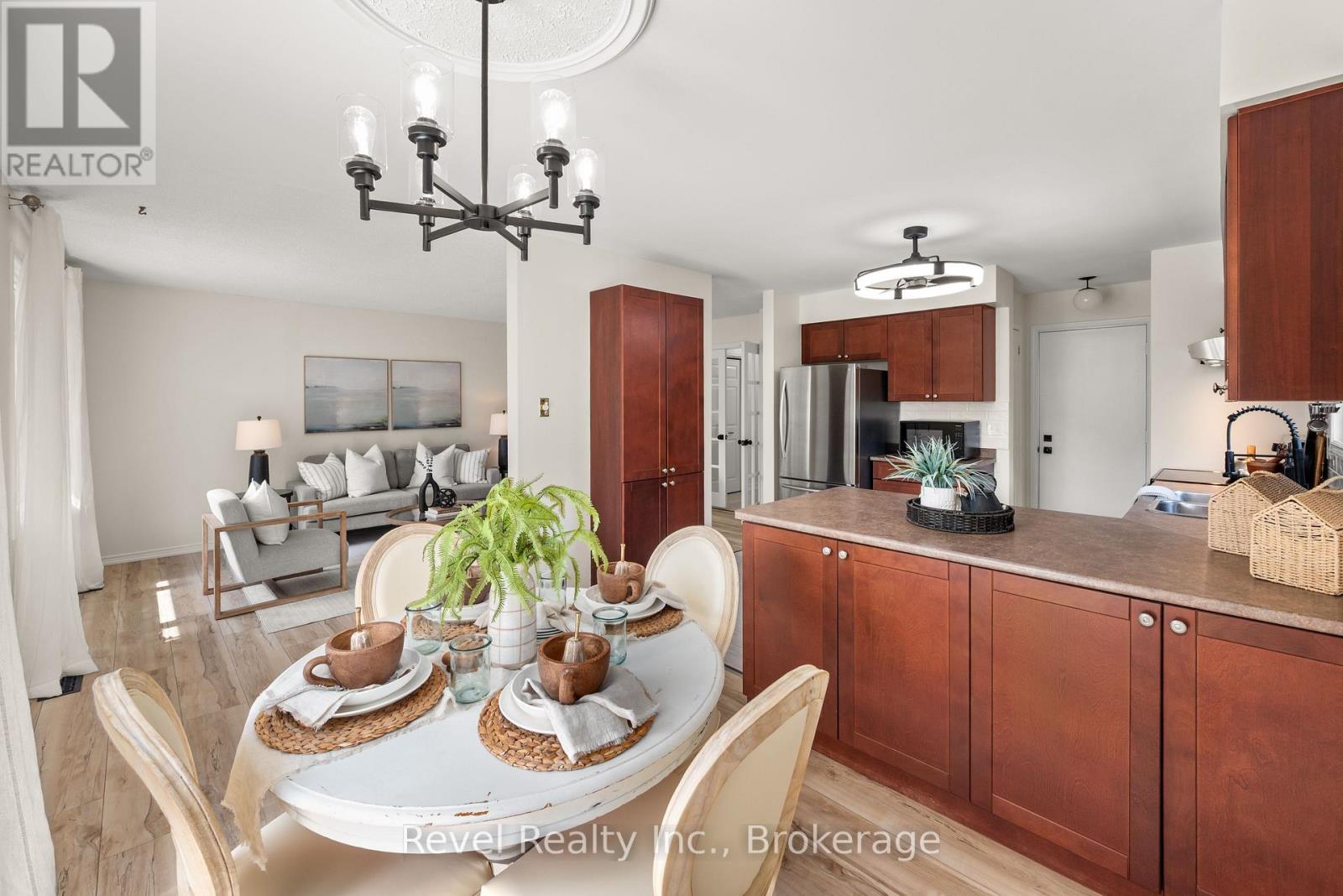 9 Crestwood Avenue, Kawartha Lakes (Lindsay), Ontario  K9V 6A7 - Photo 12 - X13697226