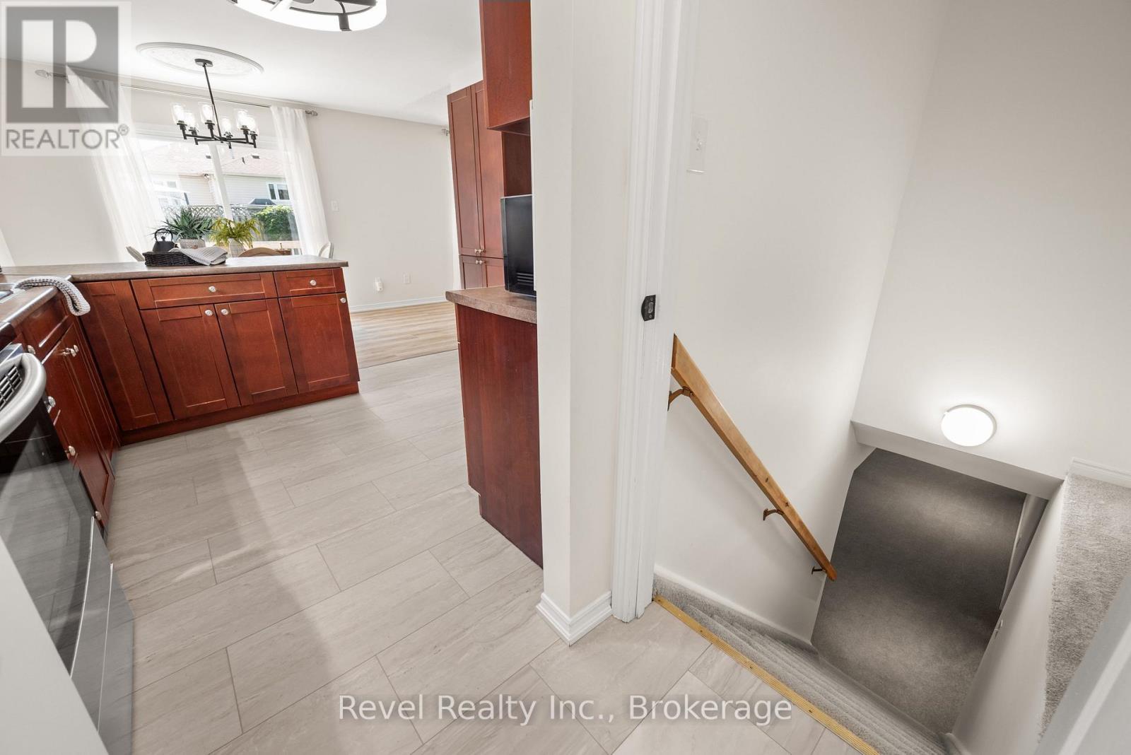 9 Crestwood Avenue, Kawartha Lakes (Lindsay), Ontario  K9V 6A7 - Photo 26 - X13697226
