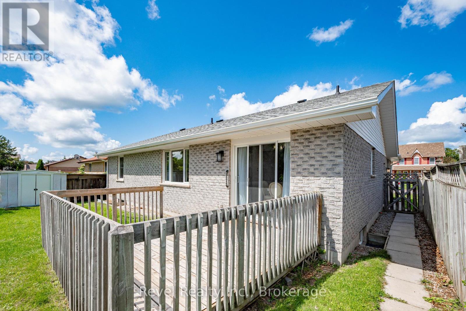 9 Crestwood Avenue, Kawartha Lakes (Lindsay), Ontario  K9V 6A7 - Photo 39 - X13697226