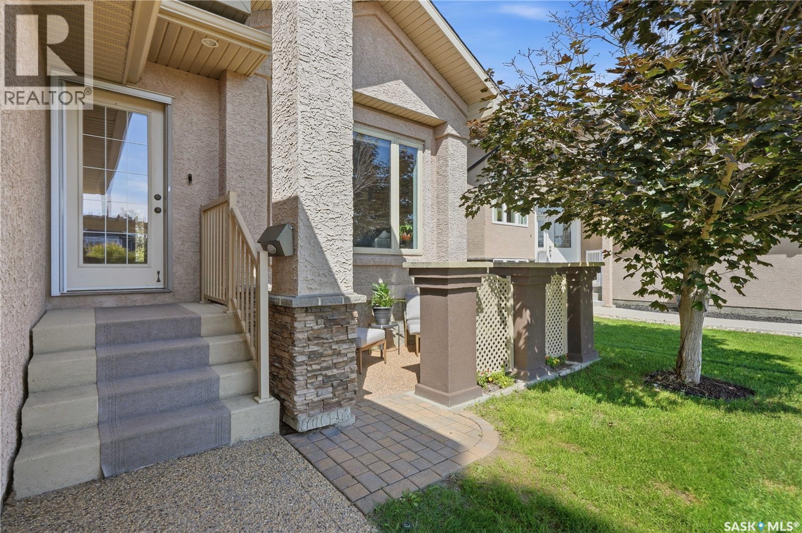 506 Antler Crescent, Warman, Saskatchewan  S0K 4S1 - Photo 3 - SK046197