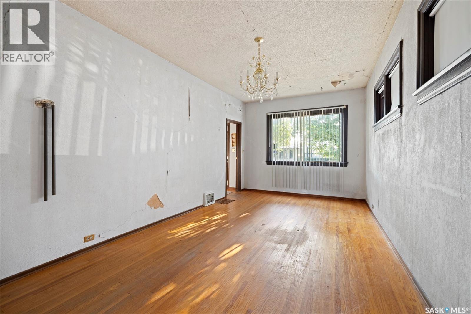 2458 Edgar Street, Regina, Saskatchewan  S4N 3L3 - Photo 4 - SK046160