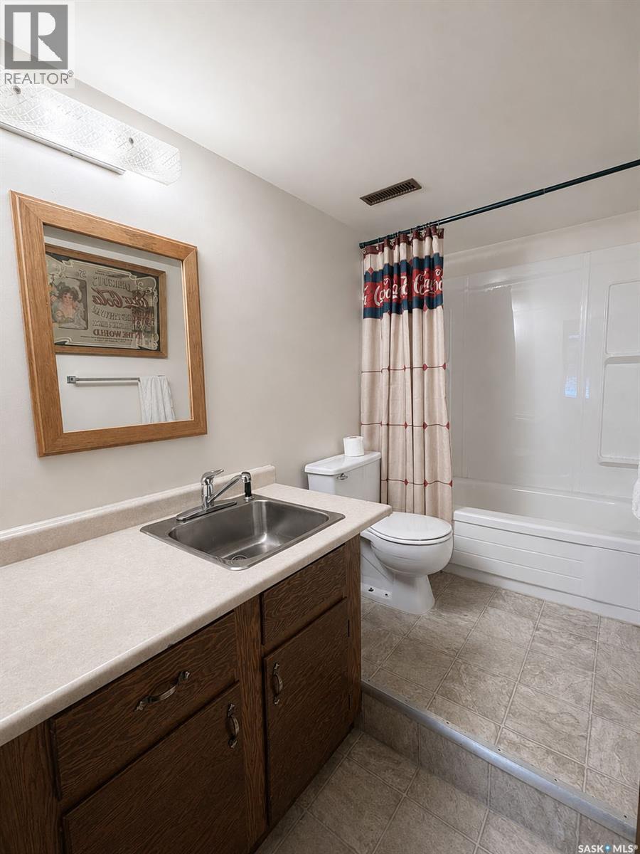 3352 Dent Crescent, Prince Albert, Saskatchewan  S6V 7H1 - Photo 20 - SK046085