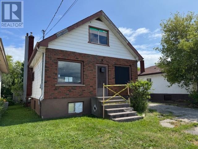 132 Northern AVE, Thunder Bay, Ontario