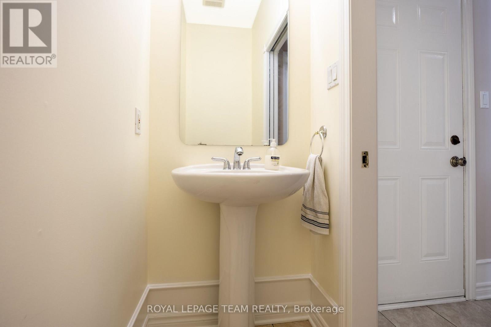 19 Dunn Street, Ottawa, Ontario  K2K 3J8 - Photo 24 - X13697180