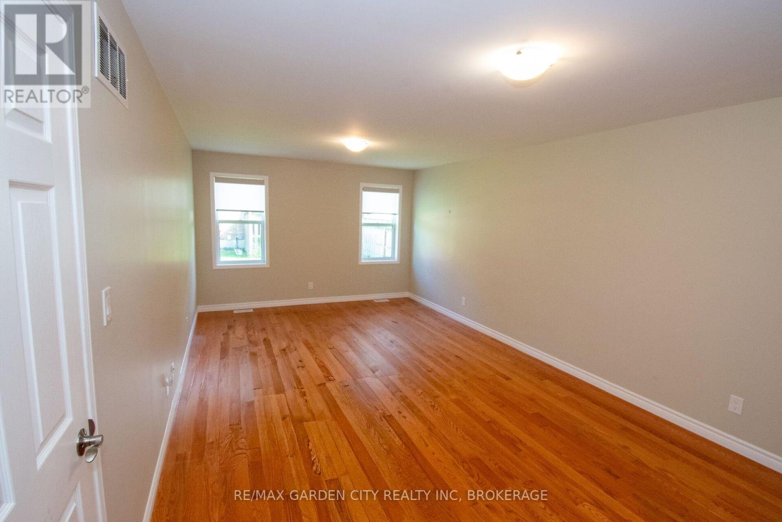 26 Las Road, West Lincoln, Ontario  L0R 2A0 - Photo 14 - X13697252