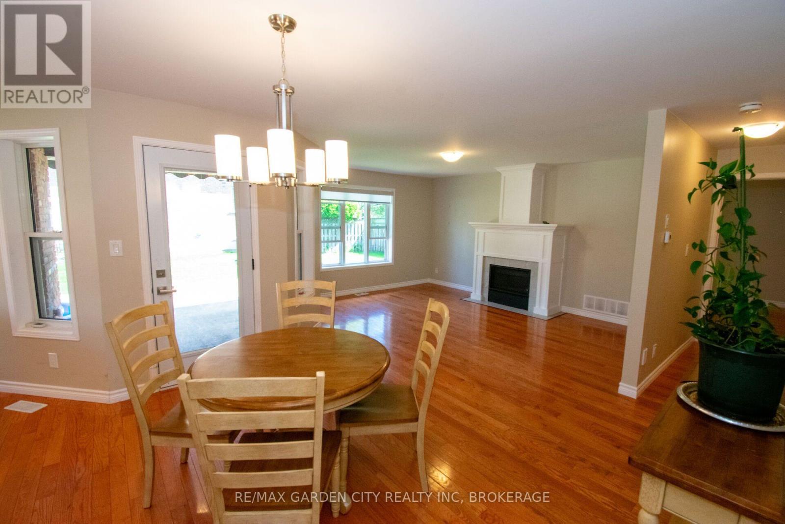 26 Las Road, West Lincoln, Ontario  L0R 2A0 - Photo 6 - X13697252