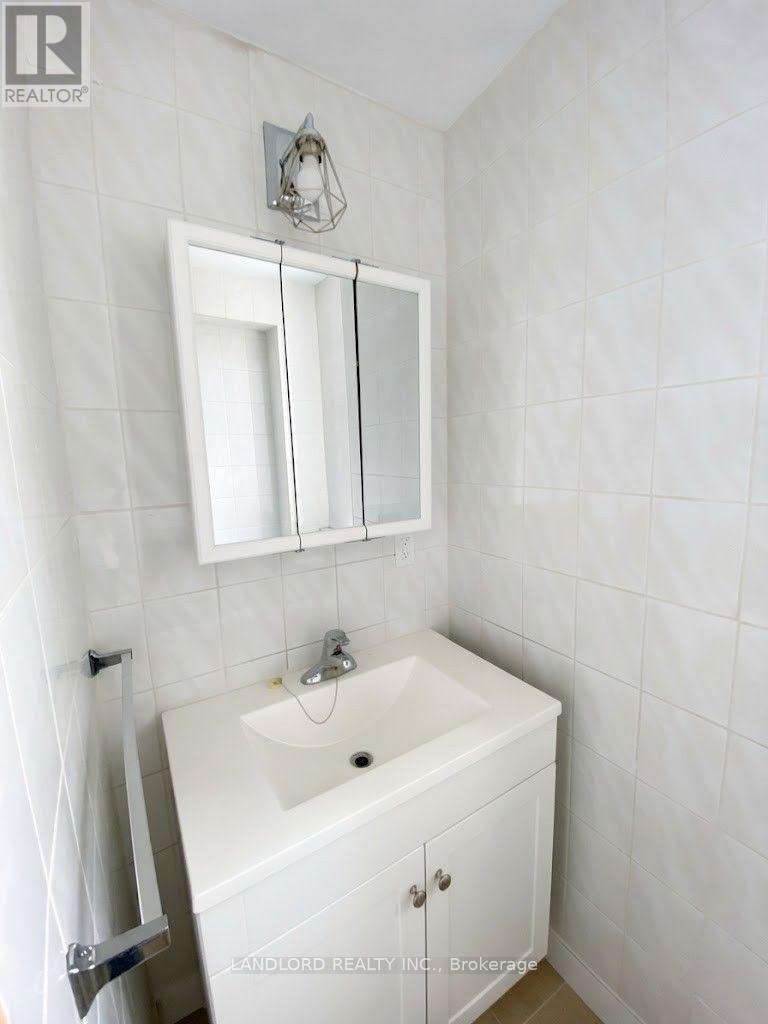 2 - 45 Clinton Street, Toronto, Ontario  M6J 2N9 - Photo 8 - C13697172