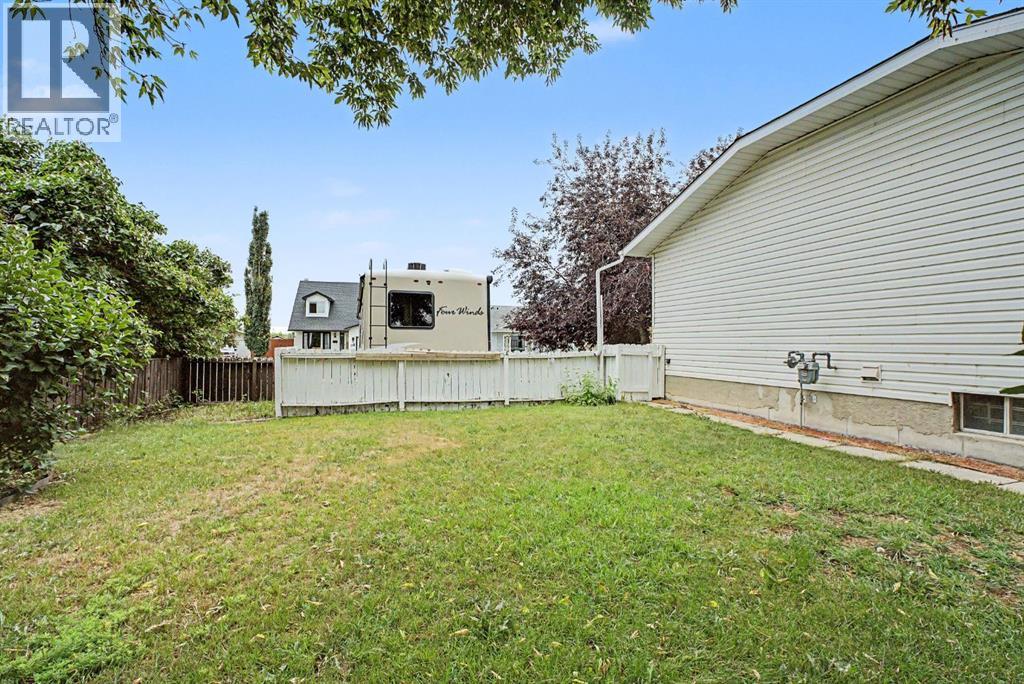 85 Rideau Close SW, Airdrie, Alberta  T4B 1A7 - Photo 36 - A2337489