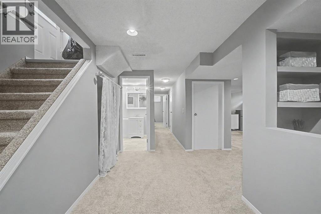 85 Rideau Close SW, Airdrie, Alberta  T4B 1A7 - Photo 17 - A2337489