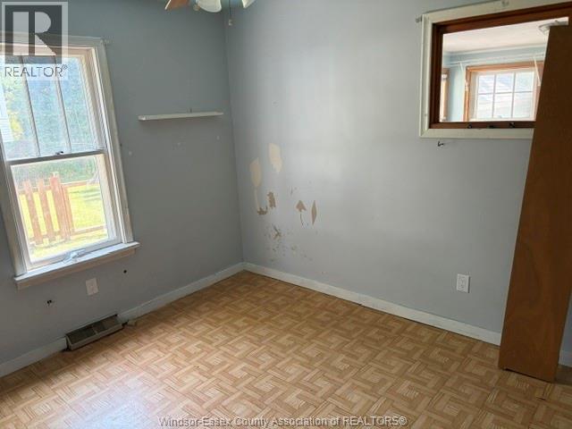 14 Smith Avenue, Leamington, Ontario  N8H 1G1 - Photo 11 - 26020398