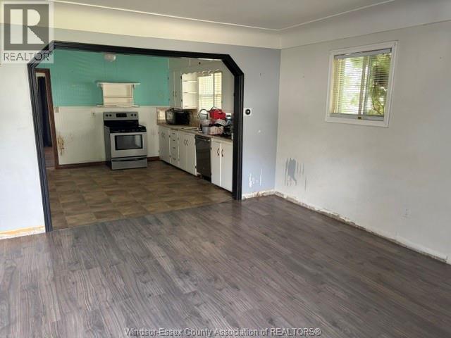 14 Smith Avenue, Leamington, Ontario  N8H 1G1 - Photo 3 - 26020398