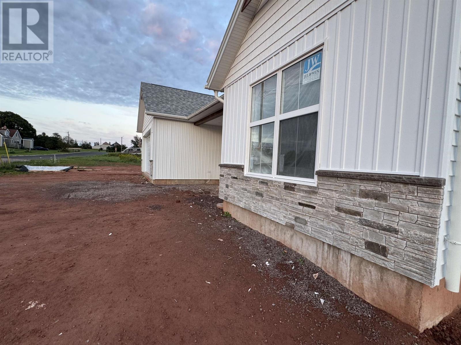 90 Goldsmith Row, Stratford, Prince Edward Island  C1B 4L9 - Photo 3 - 202618420