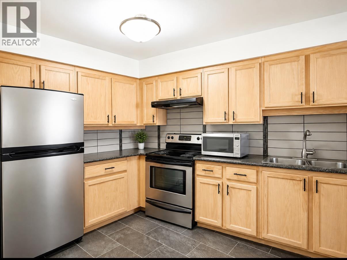 303 2973 Burlington Drive, Coquitlam, British Columbia  V3B 6X1 - Photo 3 - R3157575