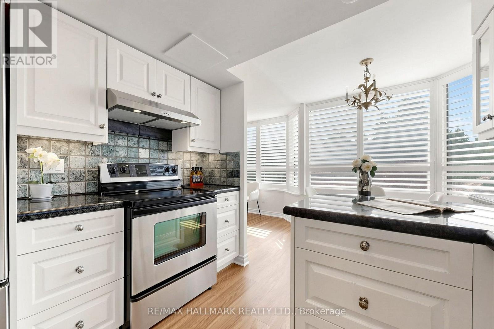 210 - 33 Weldrick Road E, Richmond Hill, Ontario  L4C 8W4 - Photo 20 - N13697210