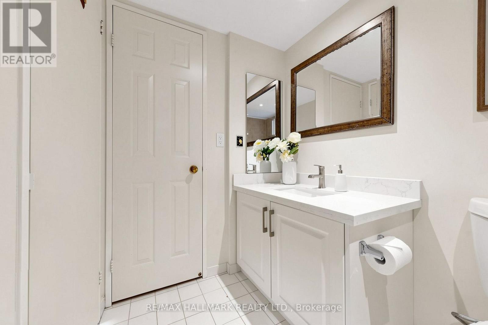 210 - 33 Weldrick Road E, Richmond Hill, Ontario  L4C 8W4 - Photo 34 - N13697210