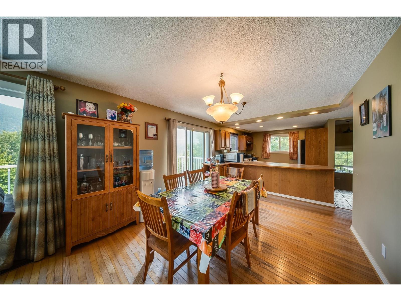 3509 5th Avenue, Castlegar, British Columbia  V1N 2V8 - Photo 12 - 10398093