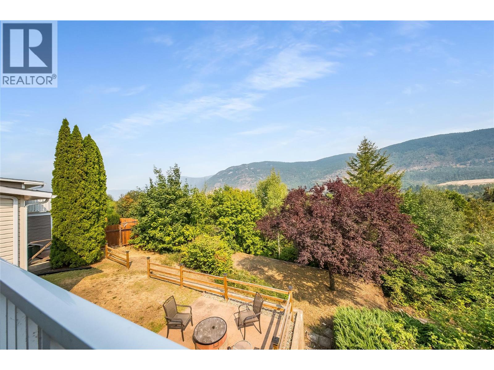 3509 5th Avenue, Castlegar, British Columbia  V1N 2V8 - Photo 4 - 10398093