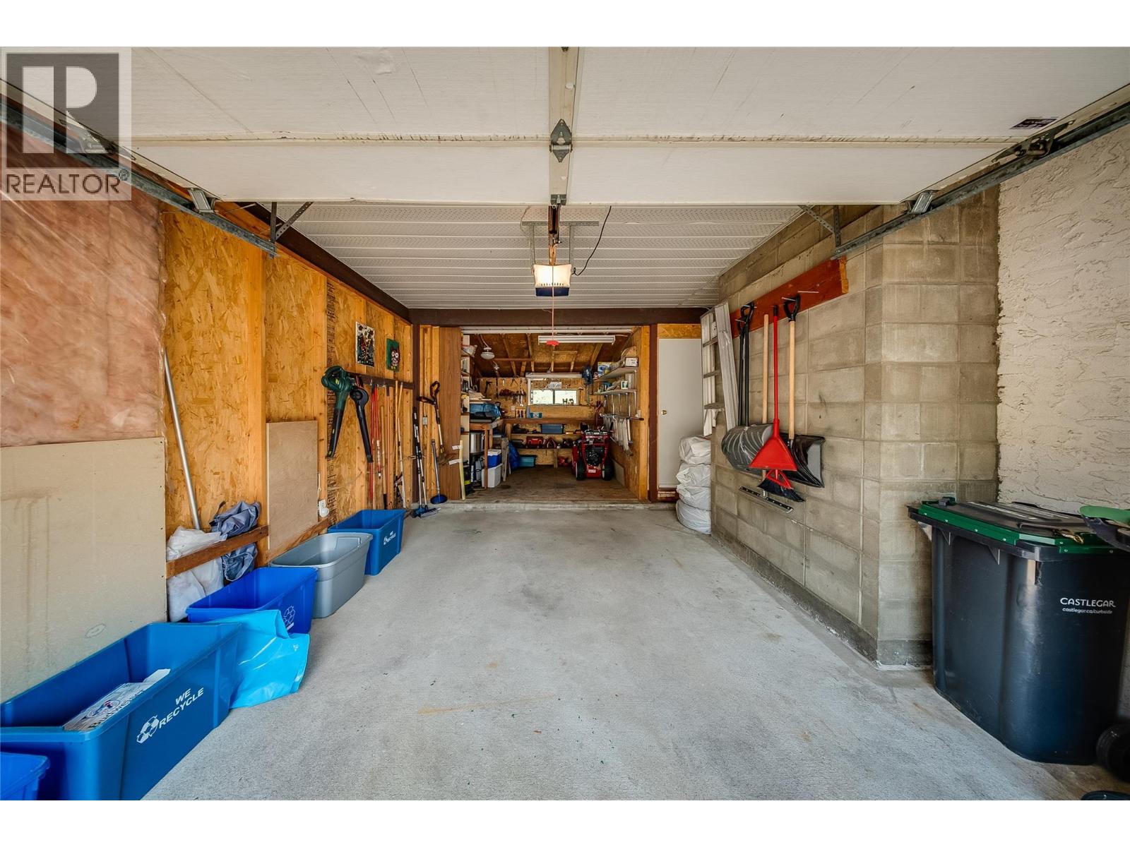3509 5th Avenue, Castlegar, British Columbia  V1N 2V8 - Photo 40 - 10398093