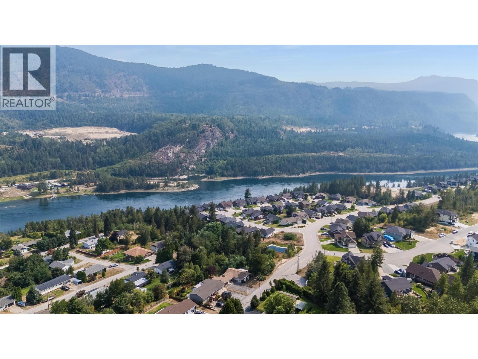 3509 5th Avenue, Castlegar, British Columbia  V1N 2V8 - Photo 58 - 10398093