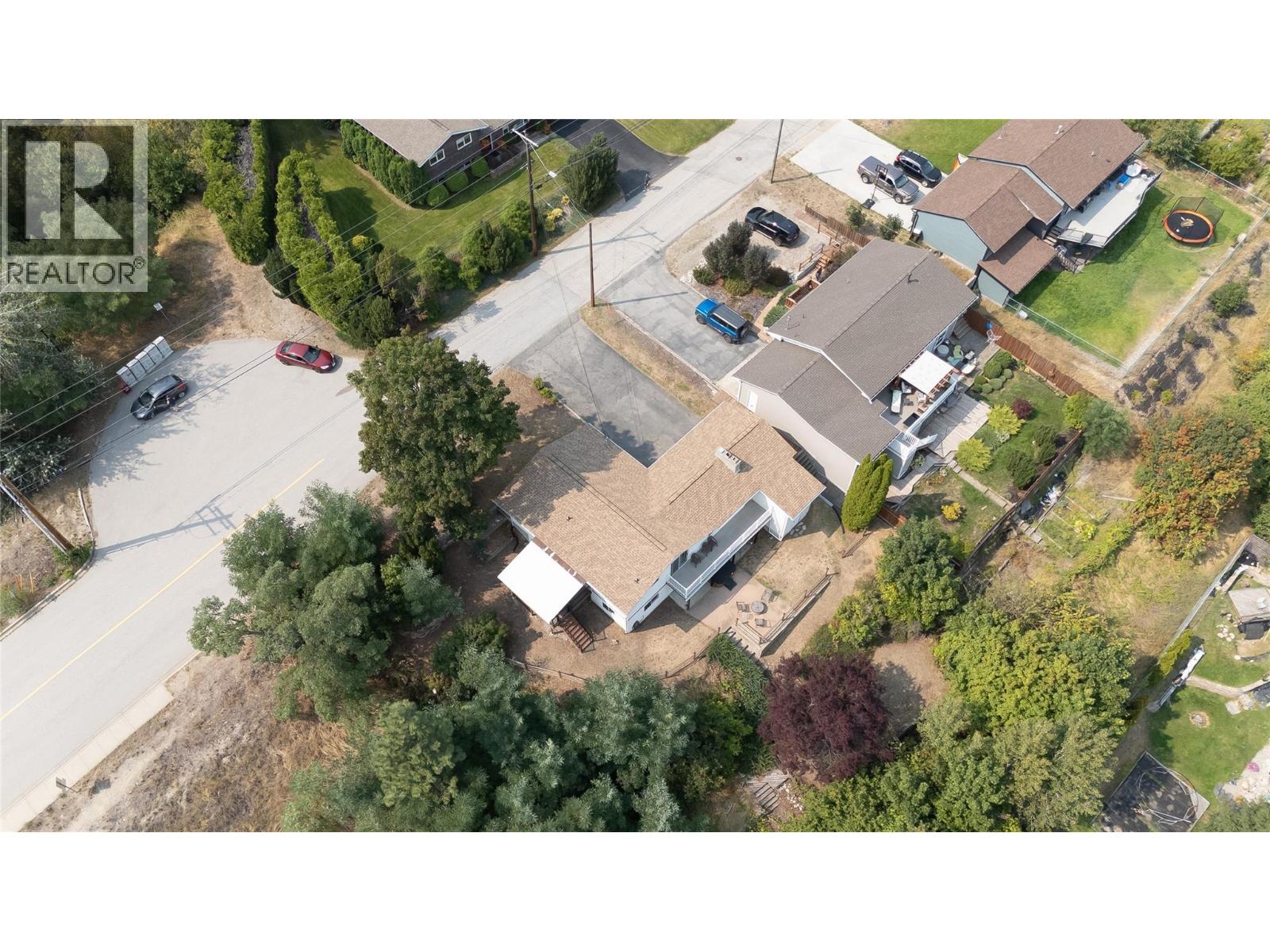 3509 5th Avenue, Castlegar, British Columbia  V1N 2V8 - Photo 6 - 10398093