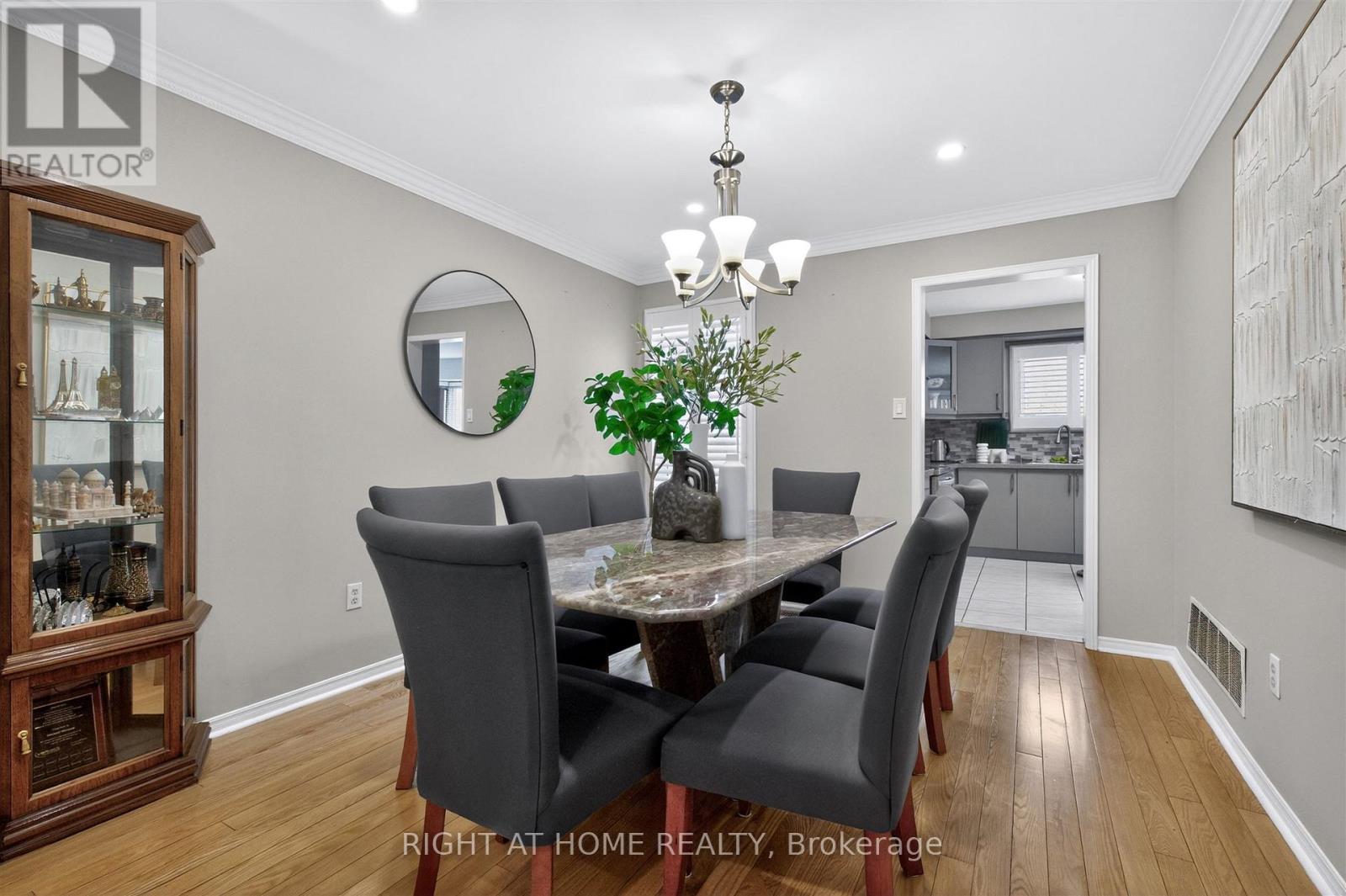 3 Lancashire Road, Markham, Ontario  L3R 8K9 - Photo 11 - N13697218