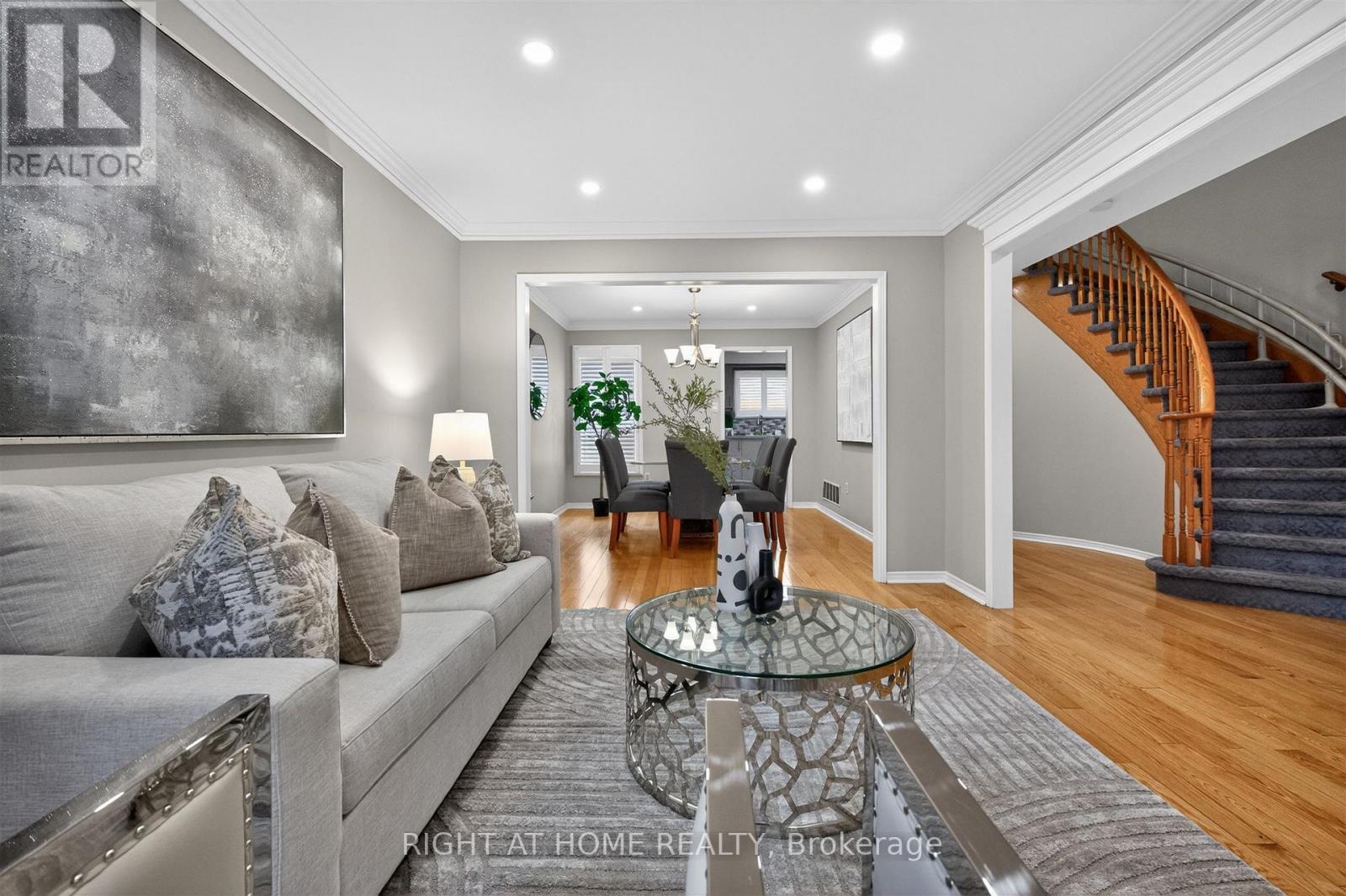 3 Lancashire Road, Markham, Ontario  L3R 8K9 - Photo 9 - N13697218