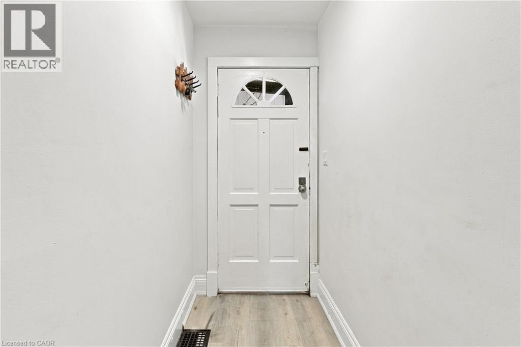 463 Dunsmure Road, Hamilton, Ontario  L8L 1X4 - Photo 5 - 40857161