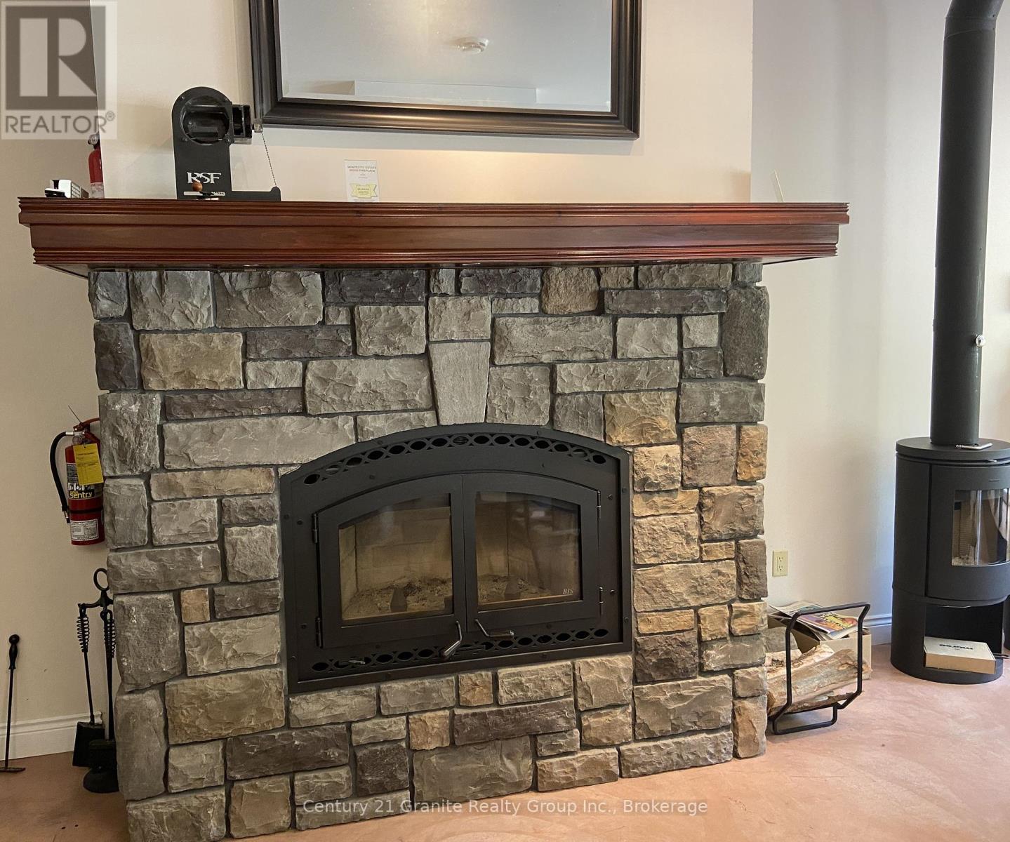 39 Bobcaygeon Road, Minden Hills, Ontario  K0M 2K0 - Photo 3 - X13697224