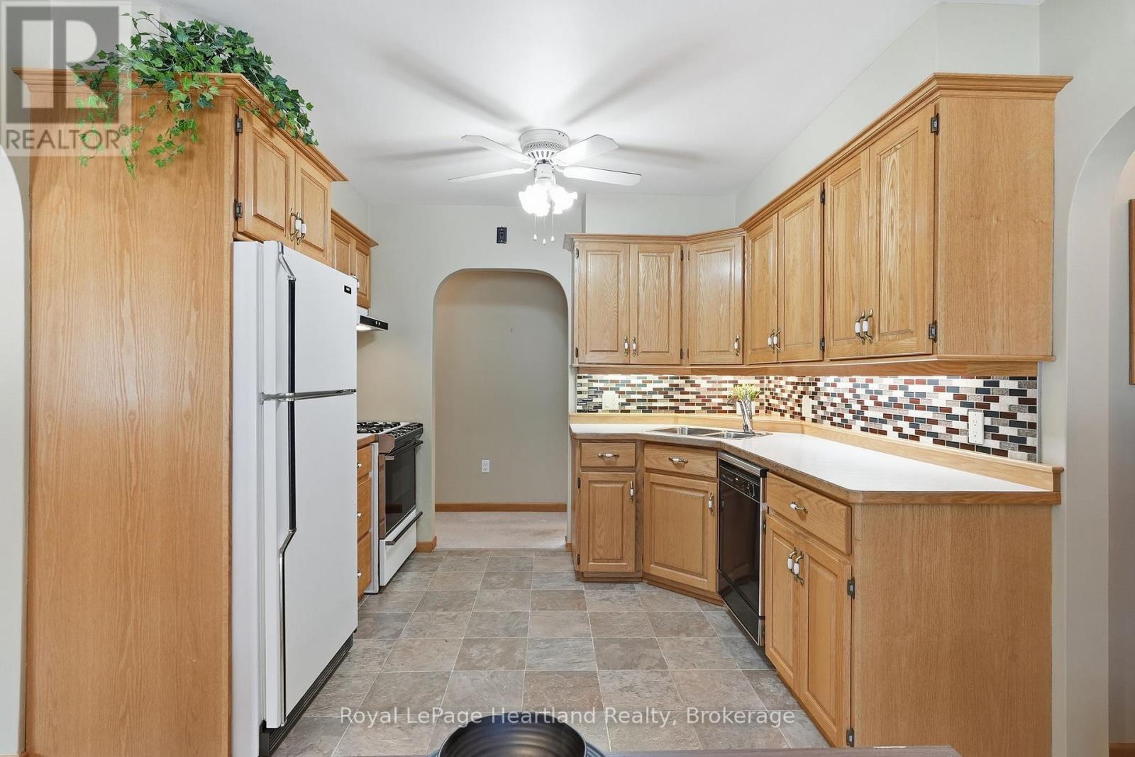 5 King Street, Minto, Ontario  N0G 1Z0 - Photo 11 - X13697260