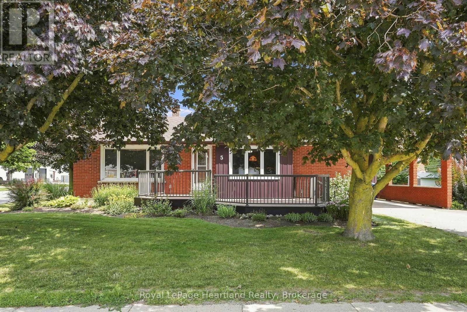 5 King Street, Minto, Ontario  N0G 1Z0 - Photo 2 - X13697260