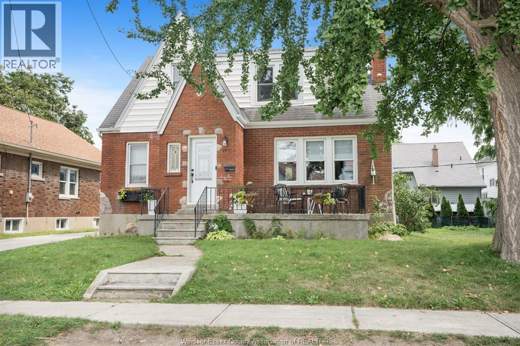 11 College, Chatham, Ontario  N7M 4W7 - Photo 2 - 26020379