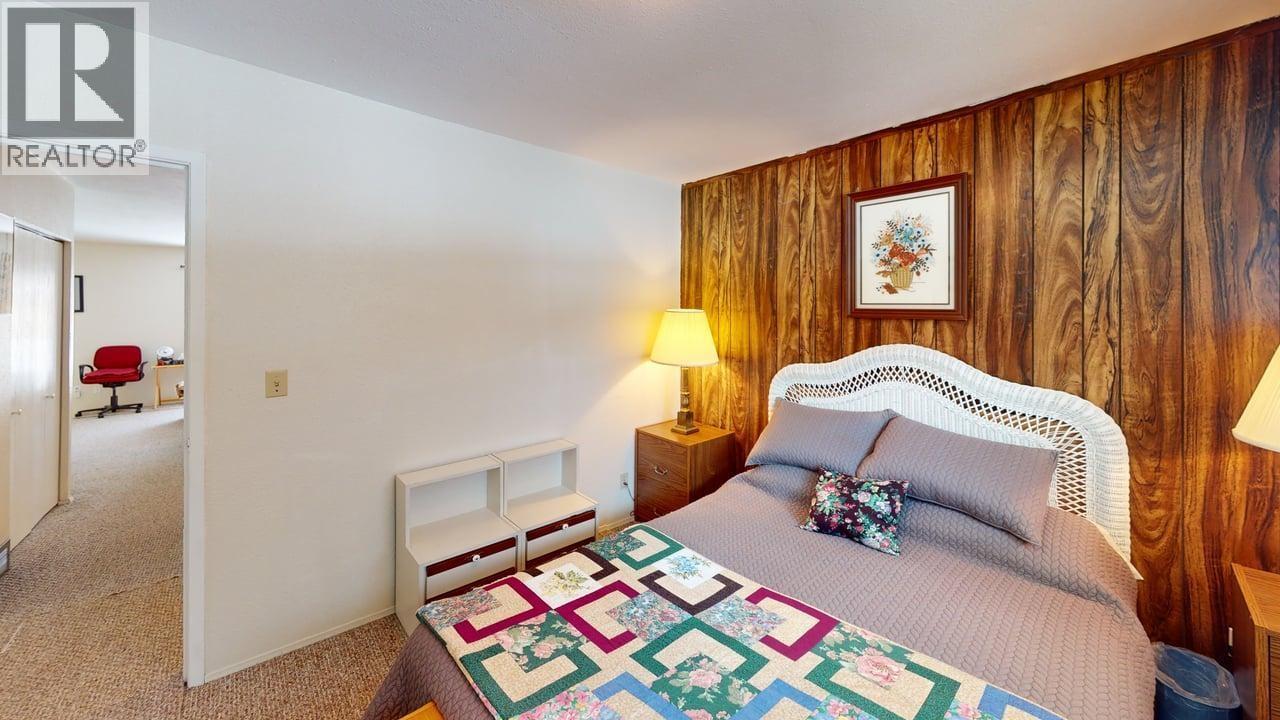 238 Elm Avenue, 100 Mile House, British Columbia  V0K 2E0 - Photo 19 - R3100324
