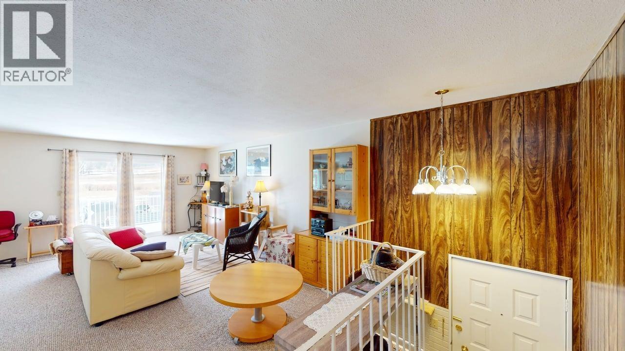 238 Elm Avenue, 100 Mile House, British Columbia  V0K 2E0 - Photo 8 - R3100324