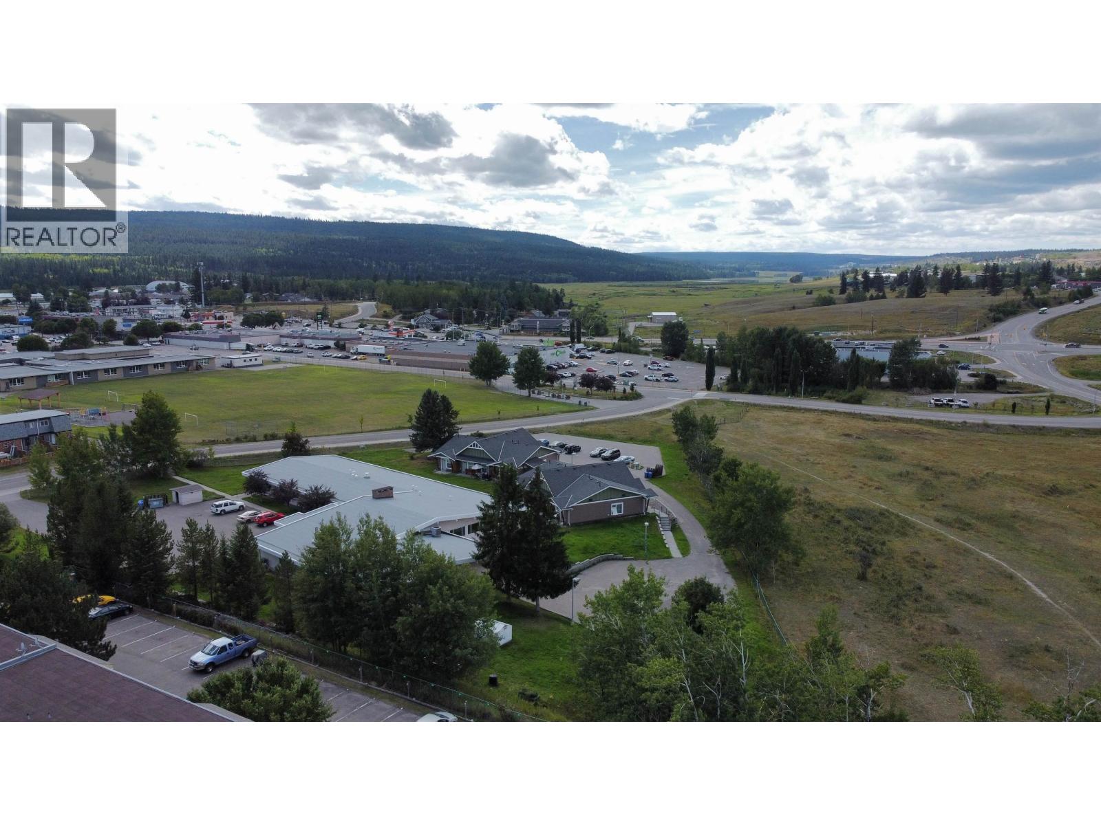 238 Elm Avenue, 100 Mile House, British Columbia  V0K 2E0 - Photo 38 - R3100324