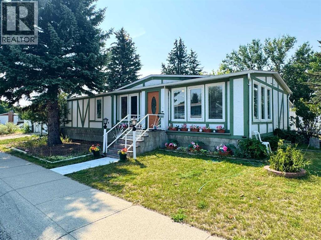 14 Dalhousie Court W, Lethbridge, Alberta