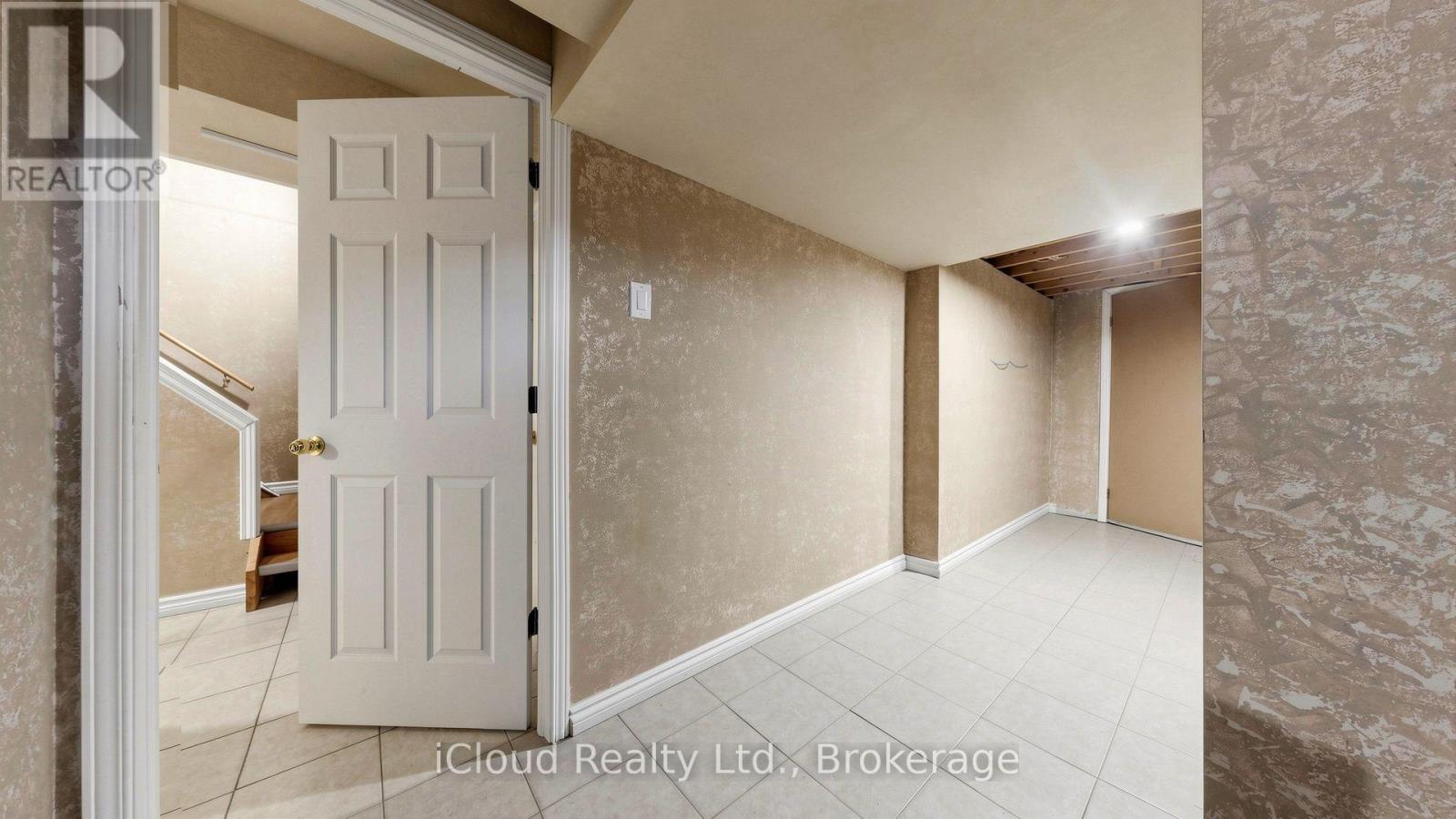 5661 Volpe Avenue, Mississauga, Ontario L5V 3A6 - Photo 30 - W13644924