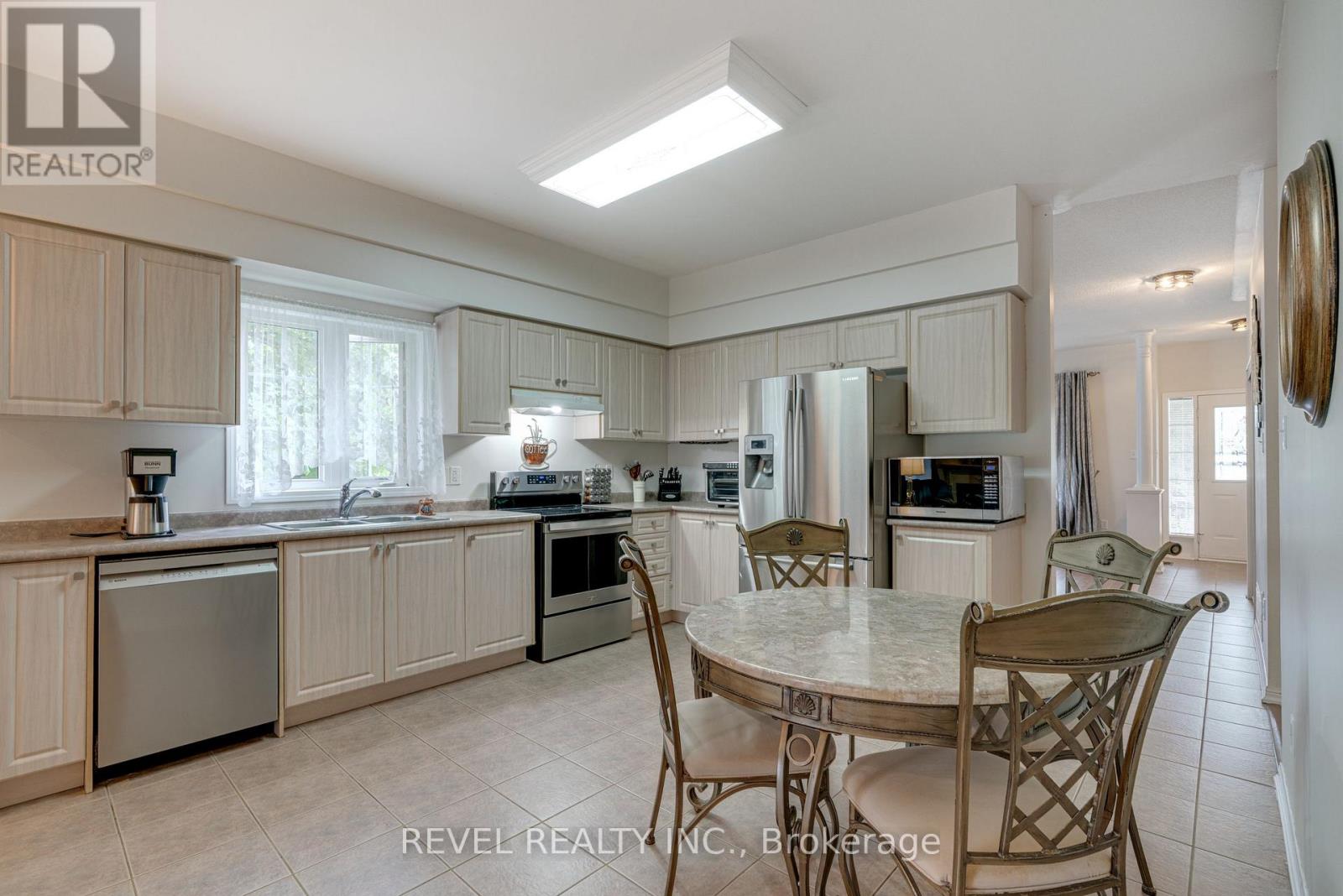 71 Livingston Road, Milton, Ontario  L9T 6B8 - Photo 10 - W13697148