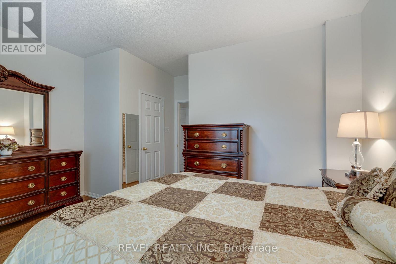 71 Livingston Road, Milton, Ontario  L9T 6B8 - Photo 21 - W13697148
