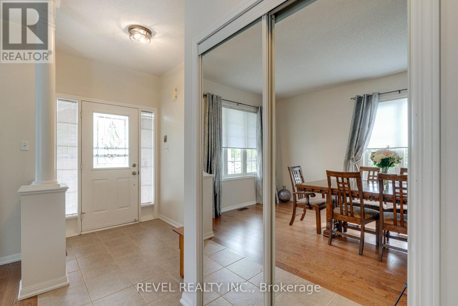71 Livingston Road, Milton, Ontario  L9T 6B8 - Photo 3 - W13697148