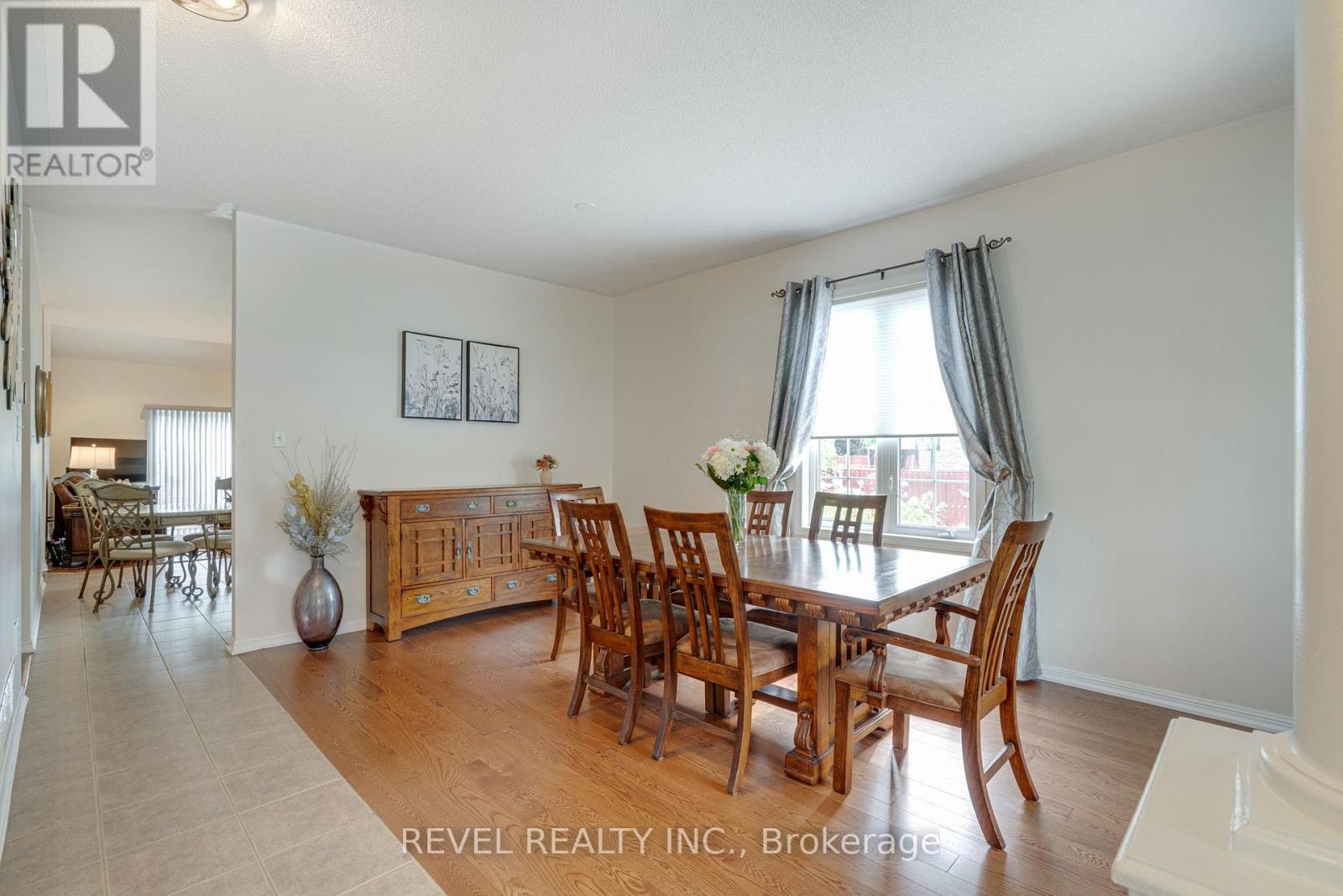 71 Livingston Road, Milton, Ontario  L9T 6B8 - Photo 4 - W13697148