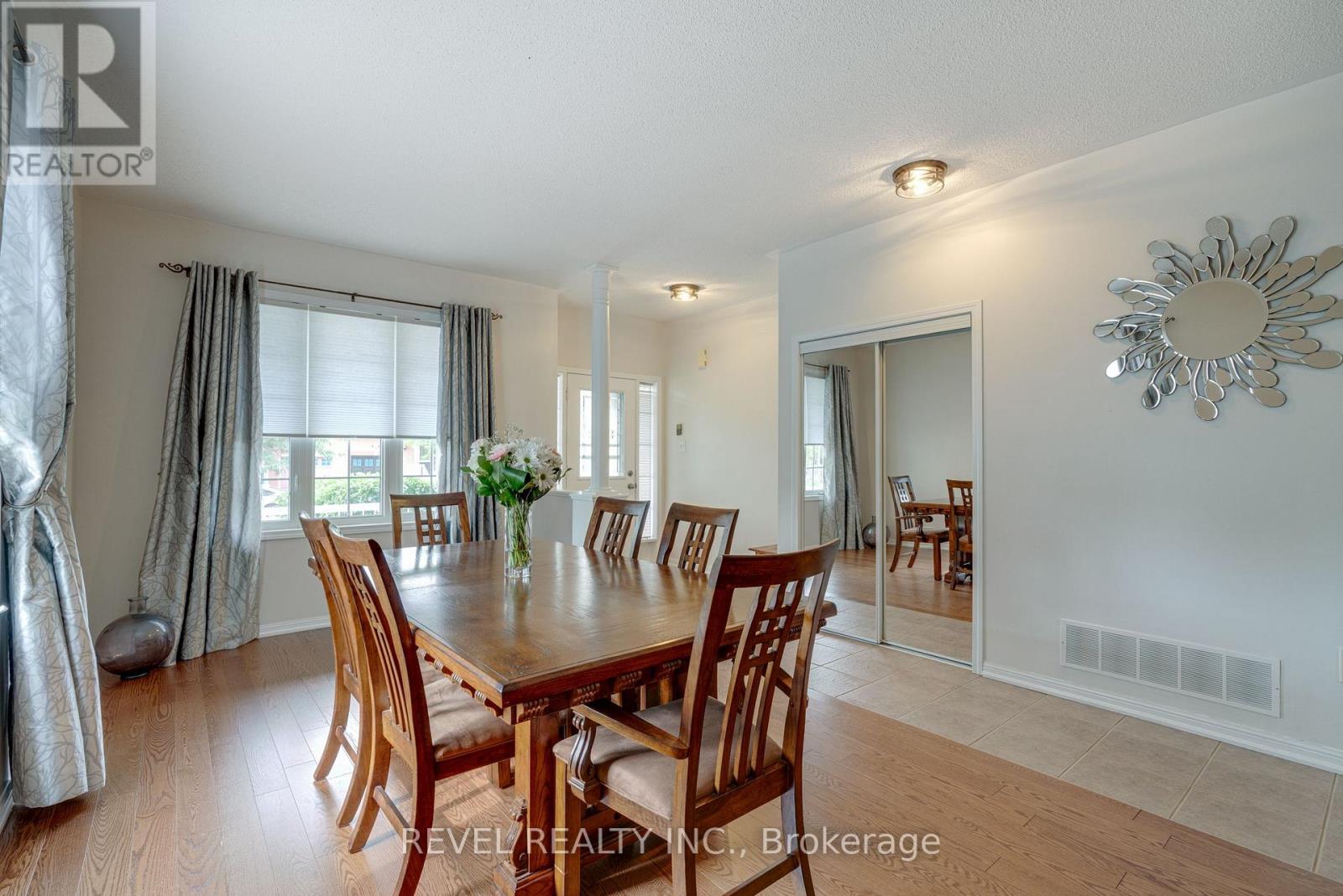 71 Livingston Road, Milton, Ontario  L9T 6B8 - Photo 7 - W13697148