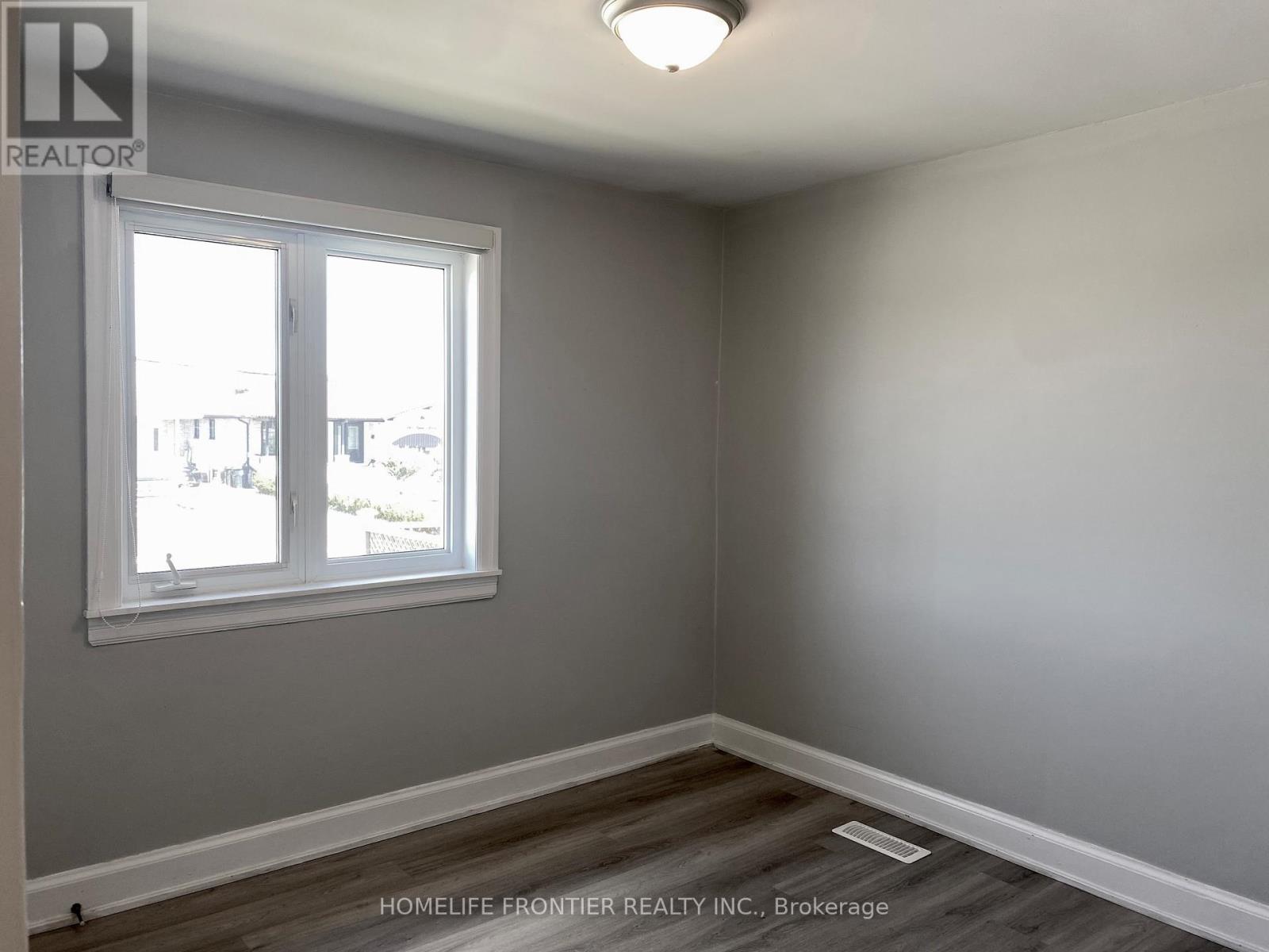 Main - 63 Lockerbie Avenue, Toronto, Ontario  M9N 3A3 - Photo 16 - W13697164