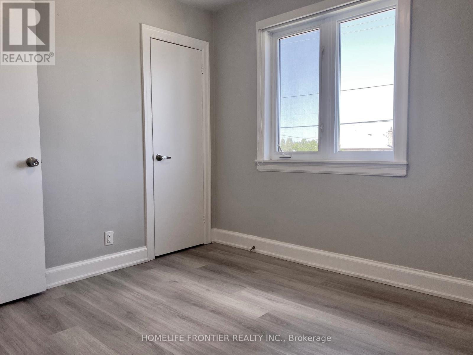 Main - 63 Lockerbie Avenue, Toronto, Ontario  M9N 3A3 - Photo 17 - W13697164